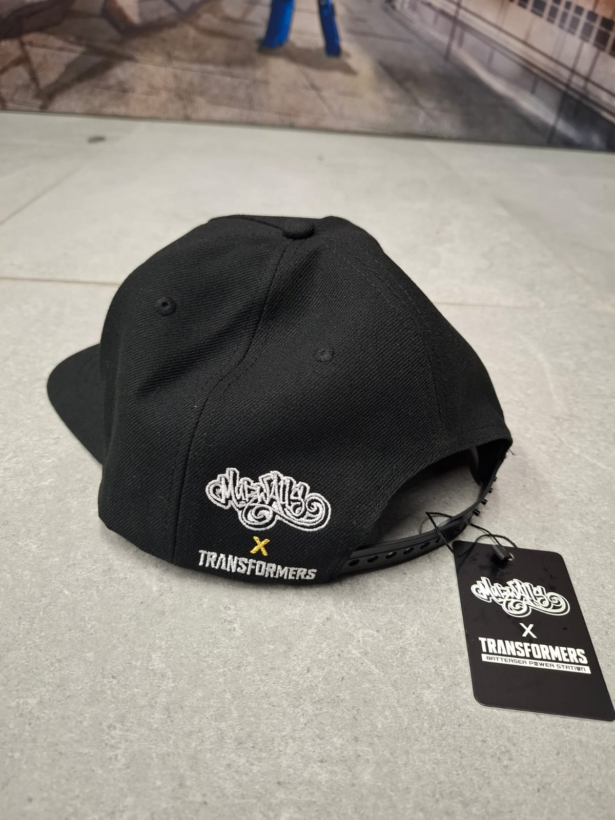 Murwalls Cybertronian Script Black/Gold Cap - Image 6